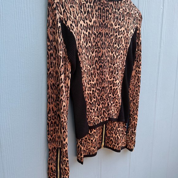 Cache Leopard 2-Piece Suit - Picture 5 of 10